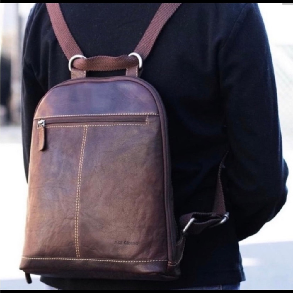 Jack Georges Voyager Convertible
Backpack Crossbody Brown Leather Bag‎